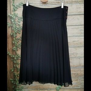 Silk pleated Anne Klein skirt